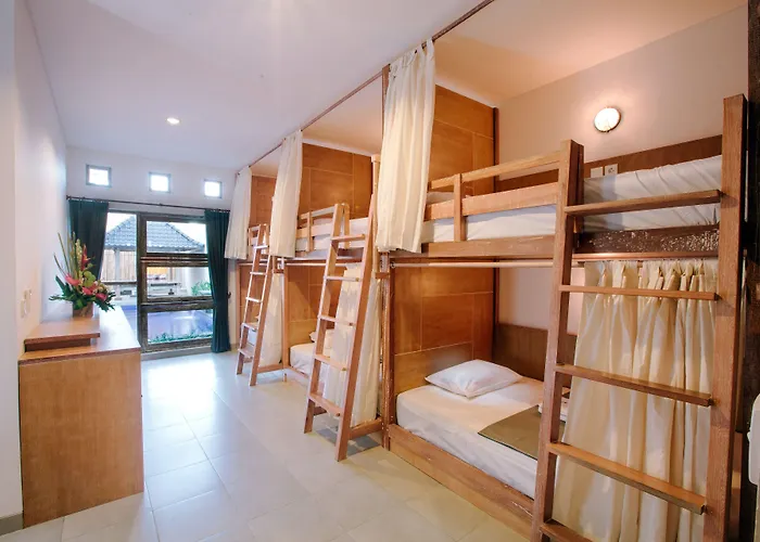 Lokal Bali Hostel